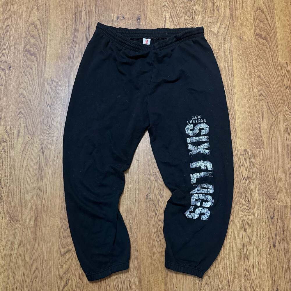 Six Flags New England Distressed Logo Black Jogger Sweatpants